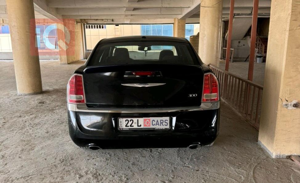 کرایسلەر 300